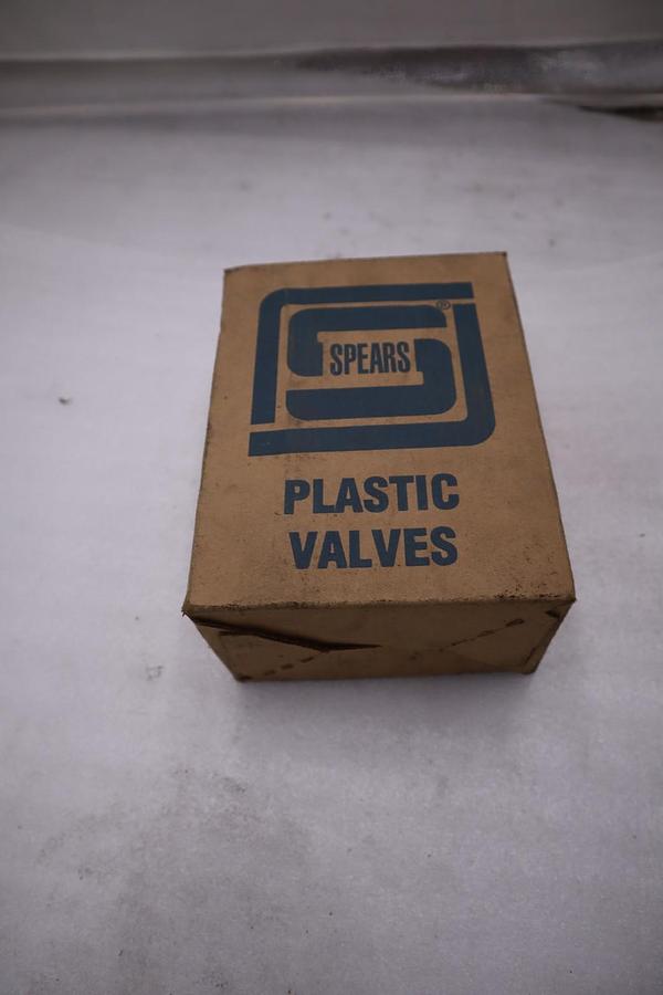Used NEW OPEN BOX Spears 1829-012 1-1/4 PVC Union Ball Valve STK CC120