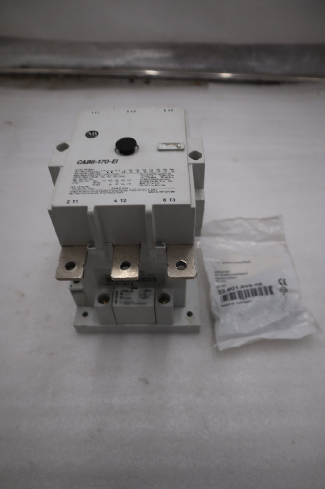 Used NEW OPEN BOX Allen-Bradley CAB6- 170-EI Contactor CAB6- 170-EI AB STOCK GF337