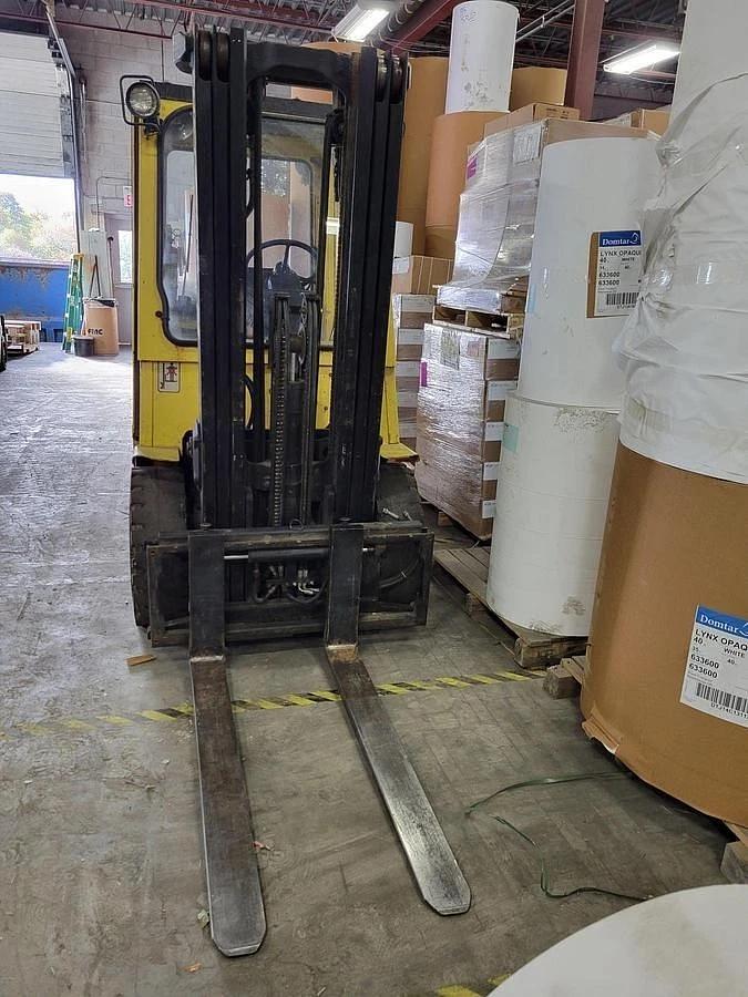 Used 5,000 LB. HYSTER MDL H50XM RH189" WITH ENCLOSED CAB