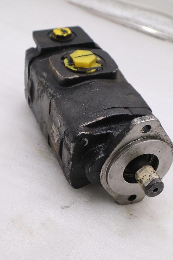 Used 3269121137 Parker Commercial Intertech Gear Pump STOCK H1840