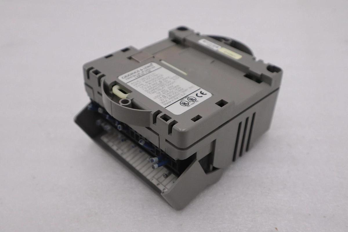 Used GIDDINGS & LEWIS M.1300.7372 R1 Input Module 24VDC SINK/SOURCE STOCK 649-D