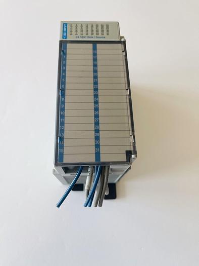 Used ALLEN-BRADLEY 1769-IQ32 SER.A COMPACTLOGIX I/O MODULE STOCK #K-636