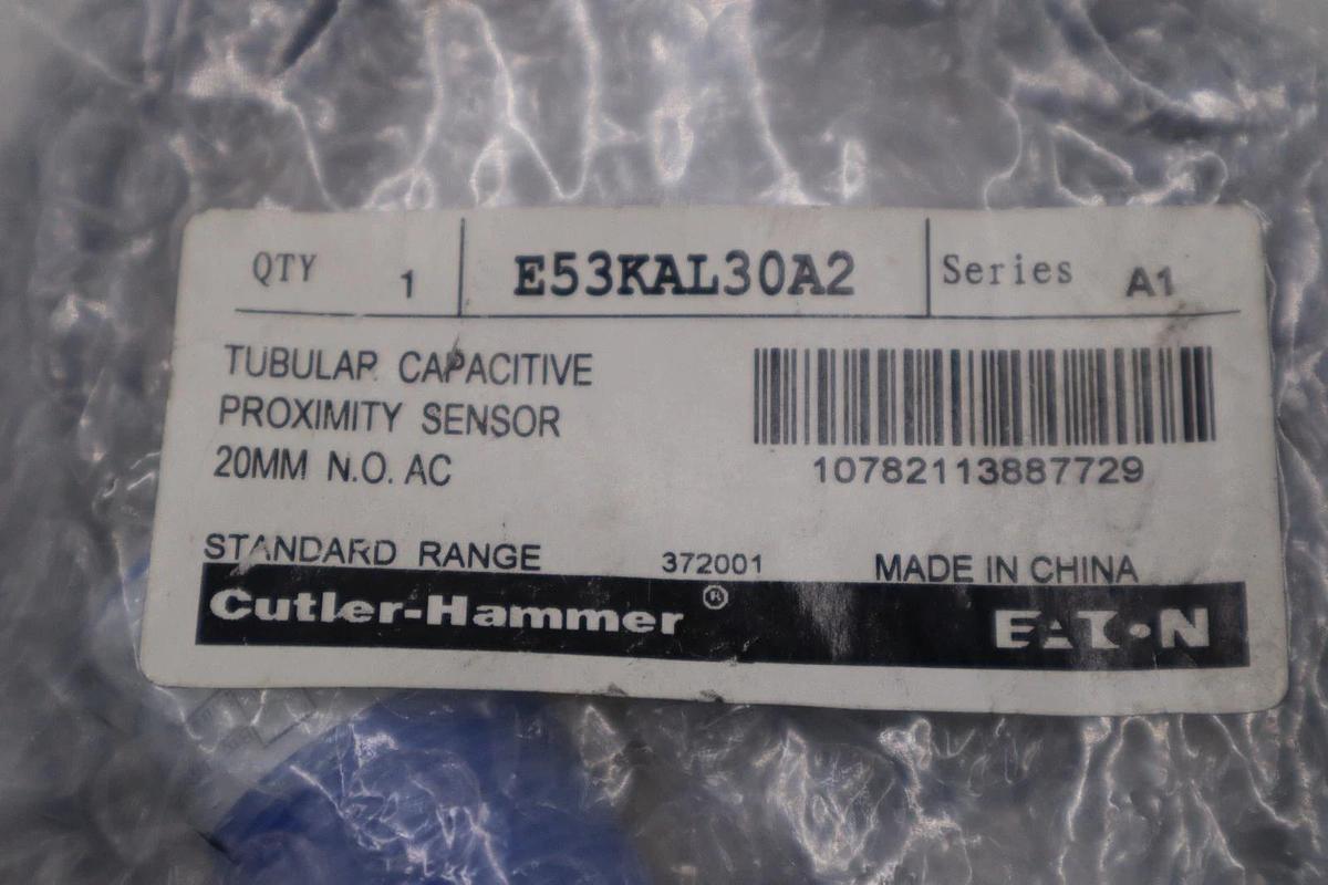 Used NEW CUTLER HAMMER E53KAL30A2 PROXIMITY SENSOR SERIES A1 STK H1412