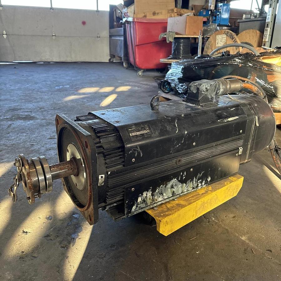 Used Rexroth R911309391 Servo Induction Motor MAD130D-0100-SA-S0-BQ1-35-N1 #HP109