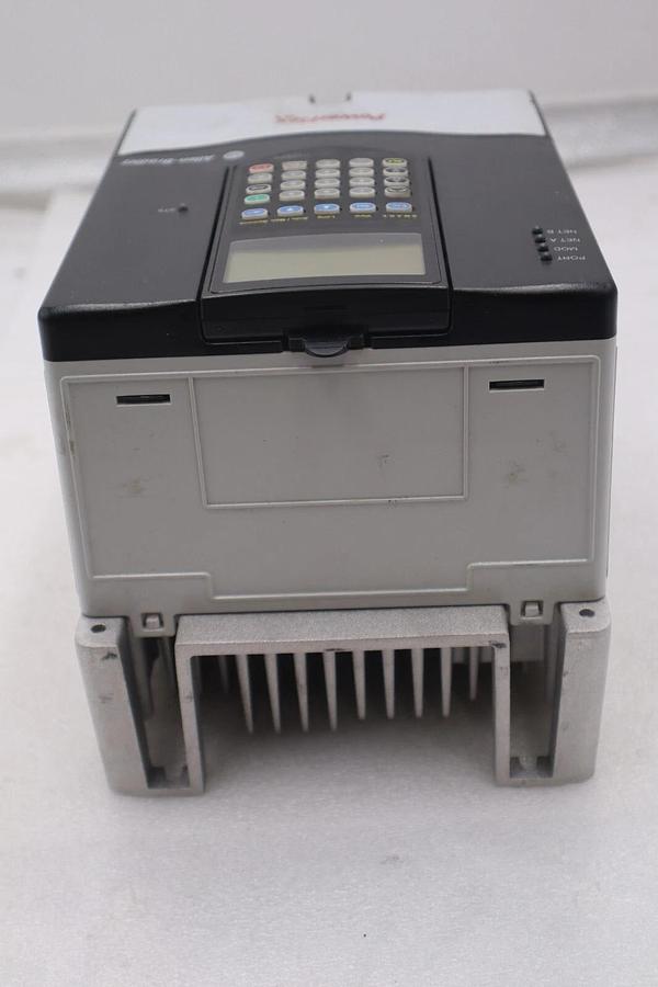 Used 20AD8P0A3AYNANC0 ALLEN BRADLEY POWERFLEX 70 5HP AC DRIVE 480 VOLT STOCK 3290
