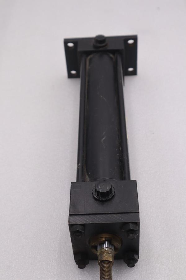 PARKER 02.00 CH2ANU44AC 6.010 FLUIDPOWER CYLINDER NEW STOCK #2520