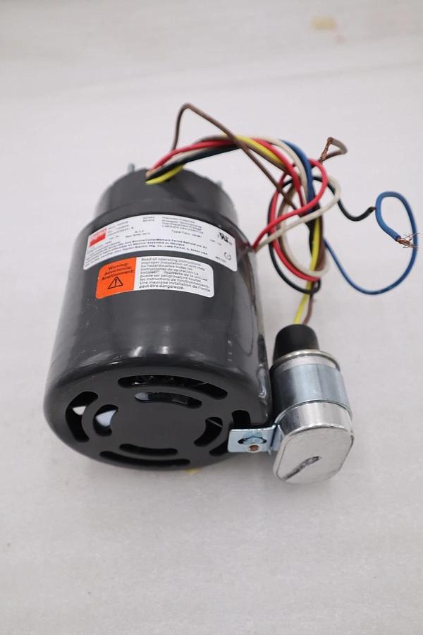 Used NEW DAYTON 3M292E TYPE PSC RPM 3000 1/8 HP 115V 60 Hz 1 PH STOCK H1147
