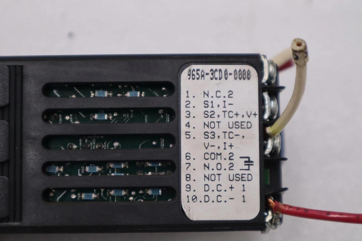 Used Watlow 965 Series 965A-3CD0-0000 Temperature Controller STOCK H1439A