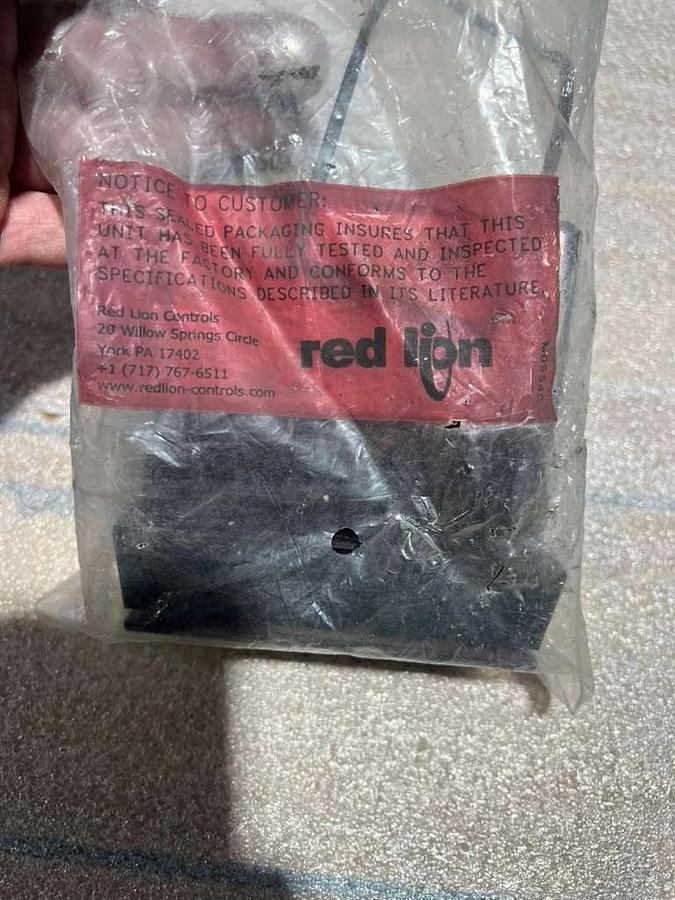 RED LION CONTROLS PAXLR000 115/230VAC NEW OPEN BOX STK L818CC