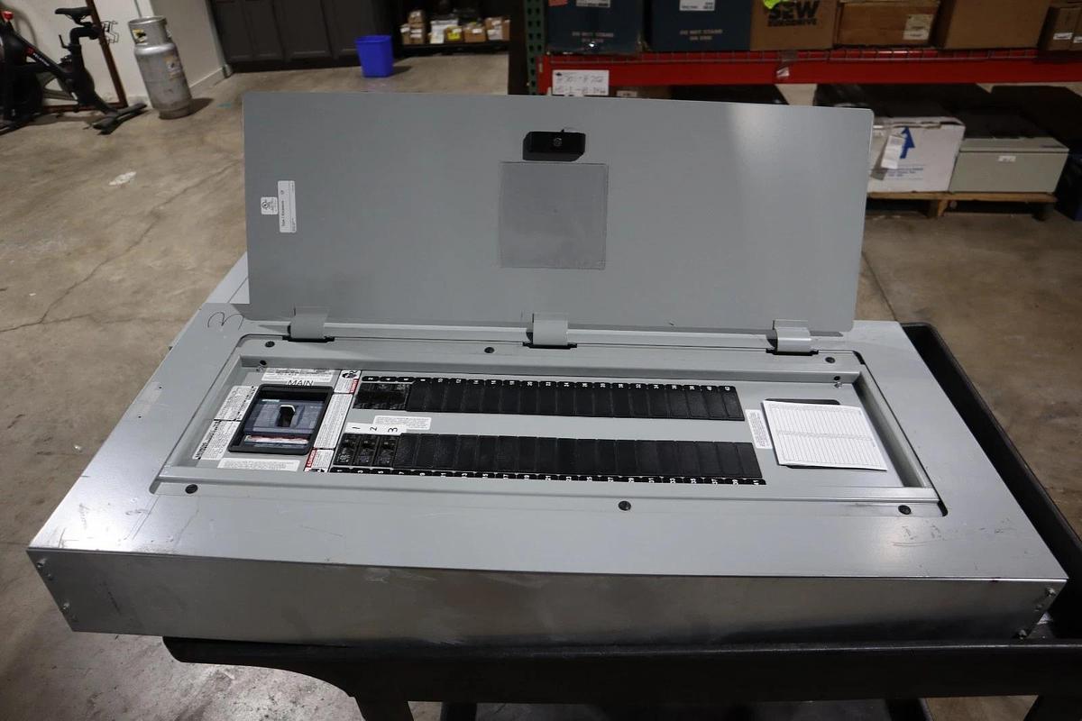 Used SIEMENS P1 250A 208Y/120V P1X42MC250CT MAIN BEAKER STOCK HS43