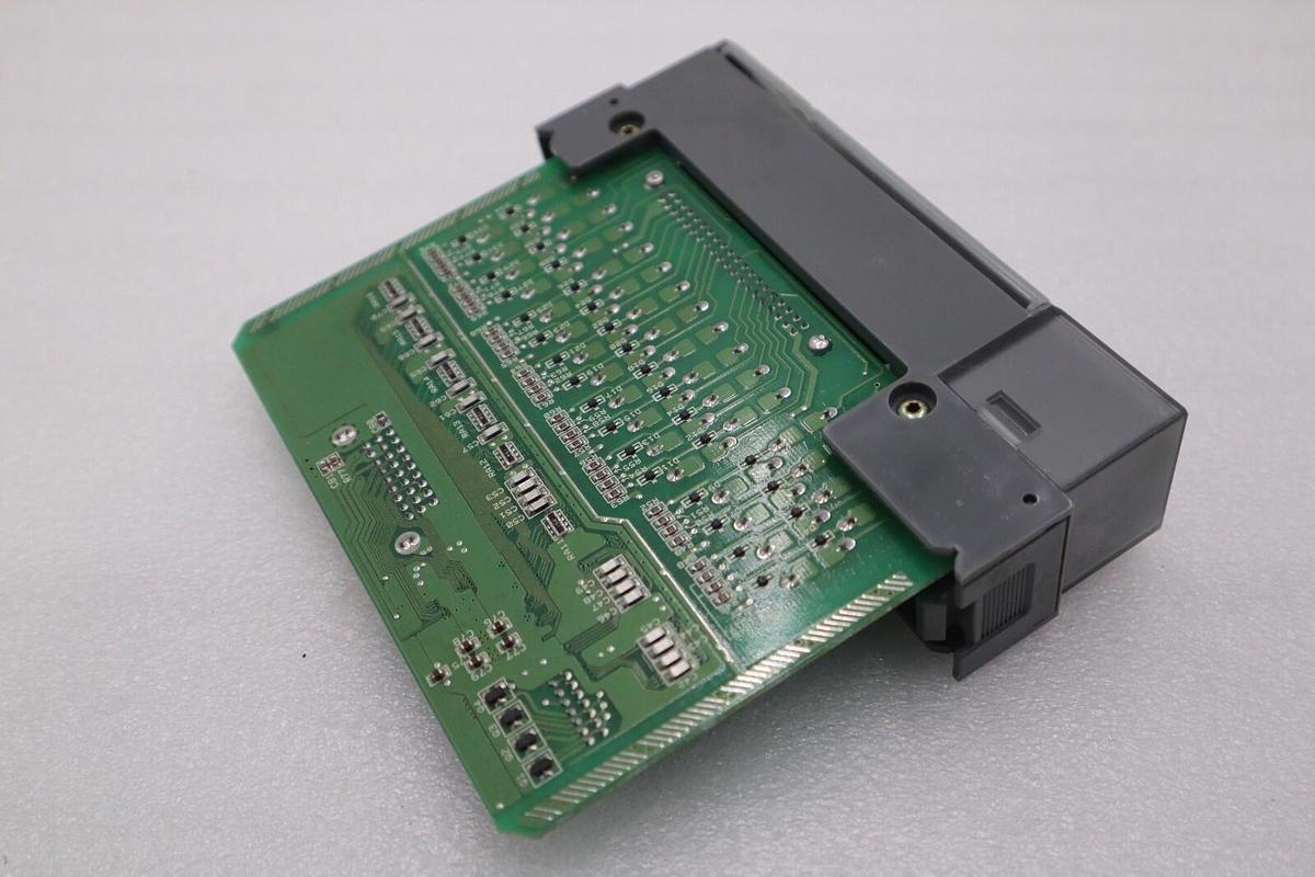 Used ALLEN BRADLEY 1746-IB32 SLC500 INPUT MODULE SER C STOCK #L-691C