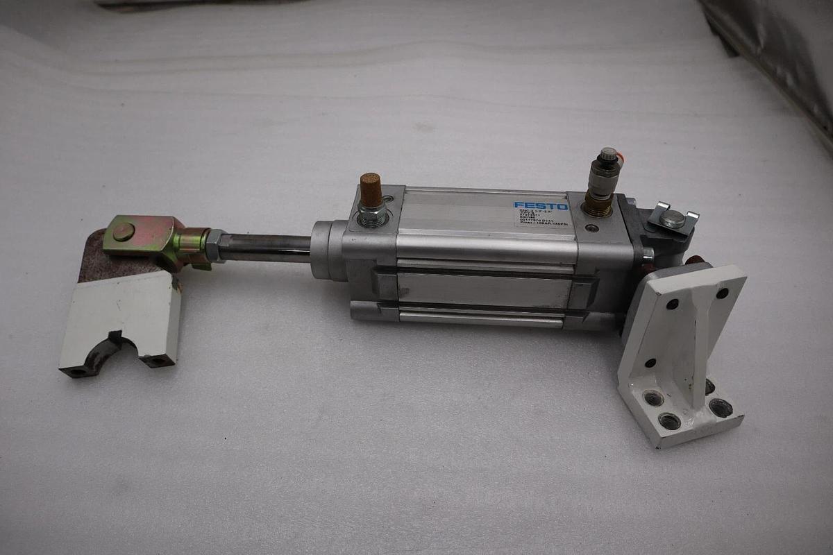Used Festo Pneumatic Cylinder DNC-2 1/2"-2.5"-PPV-A limit switch STOCK 1395C