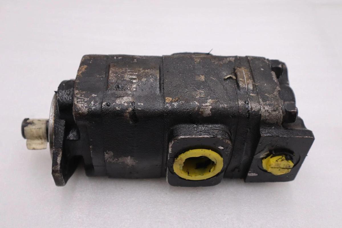 Used 3269121137 Parker Commercial Intertech Gear Pump STOCK H1838