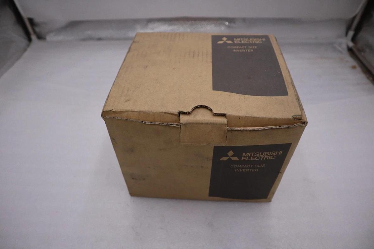 Used NEW IN BOX FR-D740-022-NA Variable Speed/Frequency Drive Inverter STOCK H297