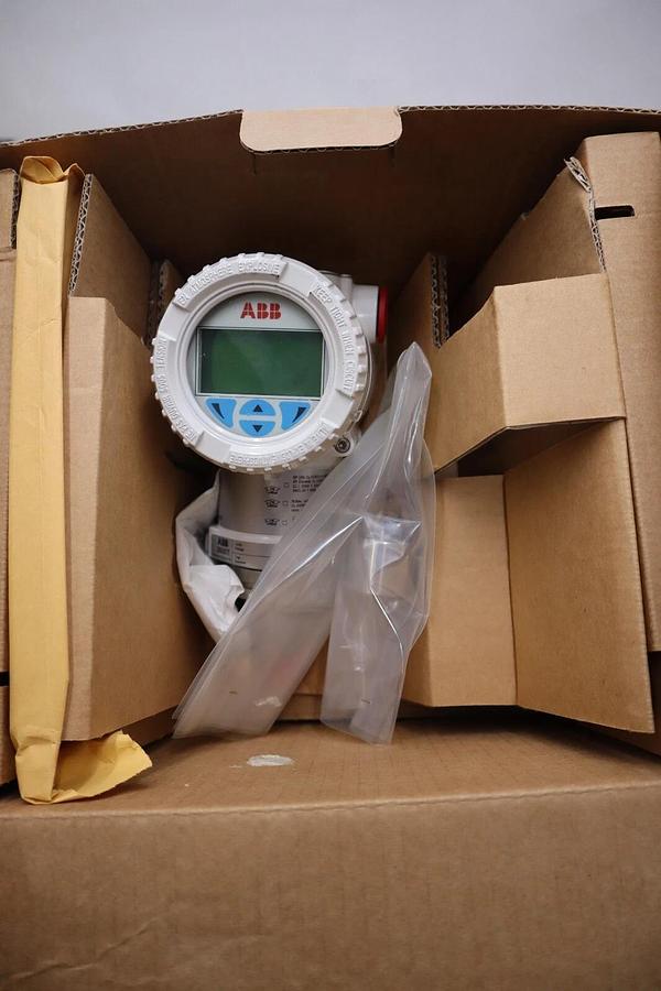NIB ABB 2600T 266HDHP2MA1E6L5M5N2 TRANSMITTER STOCK G78