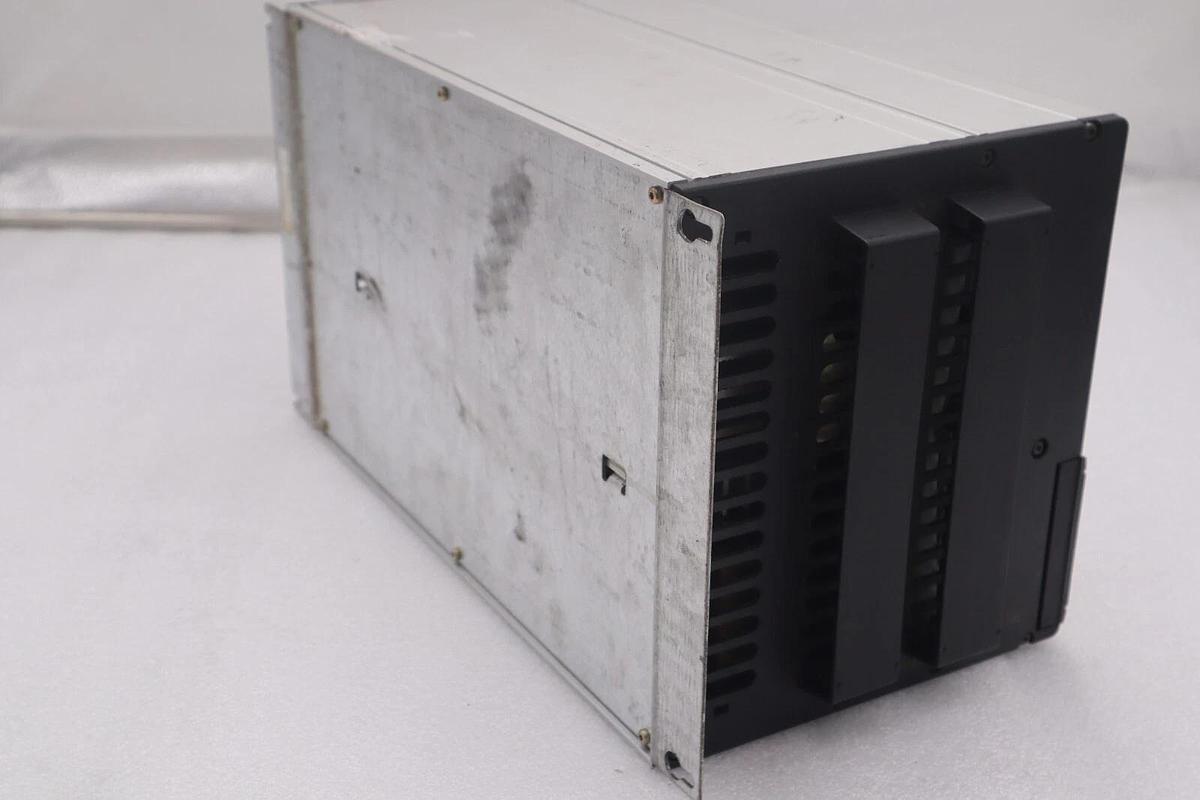 Used DANFOSS VLT TYPE 5008 176F0876 VFD DRIVE 7.5 HP STOCK 804A