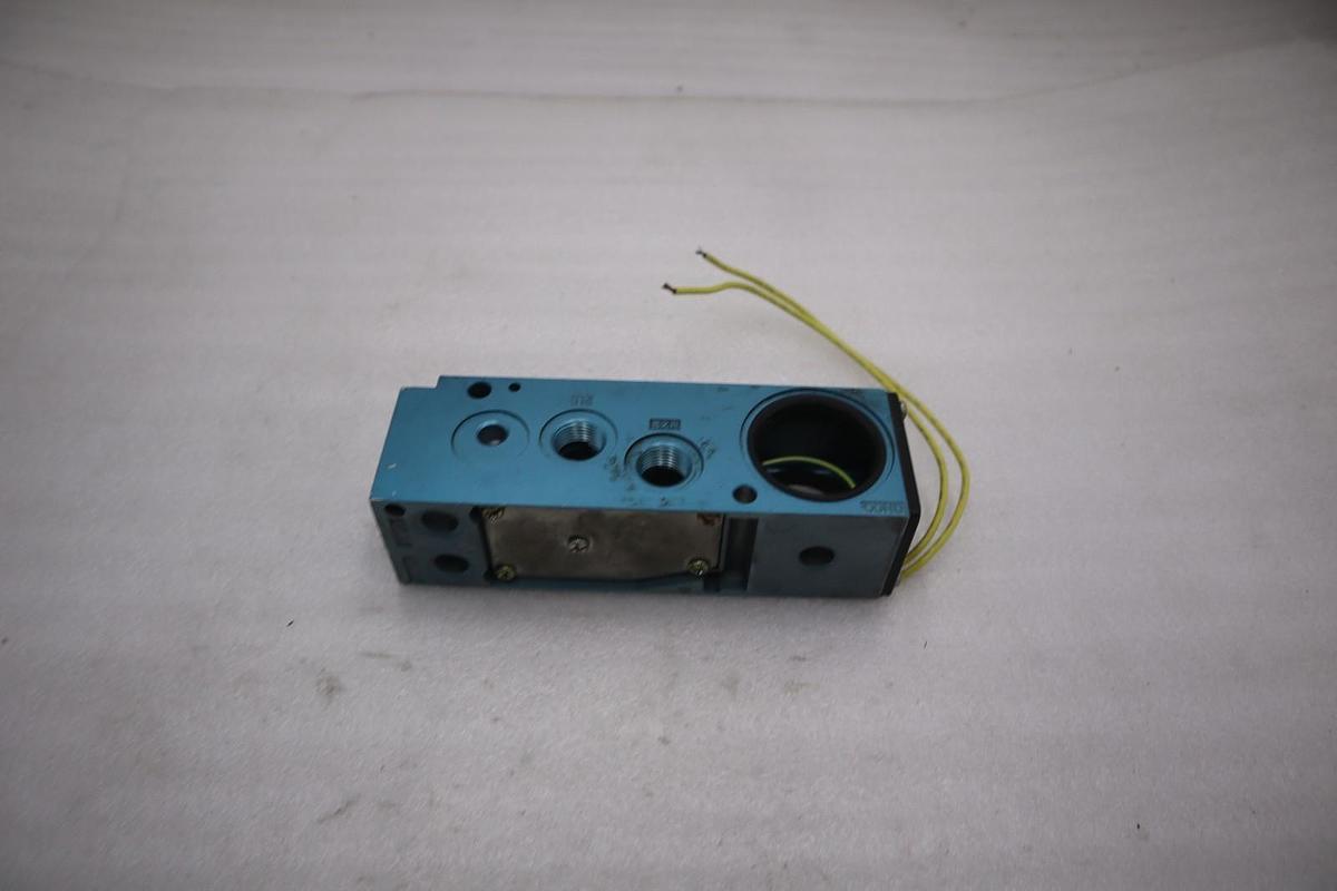 Used NEW OPEN BOX MAC VALVE 82A-AA-BKA-TM-DFFP-3DL STK 5218CC