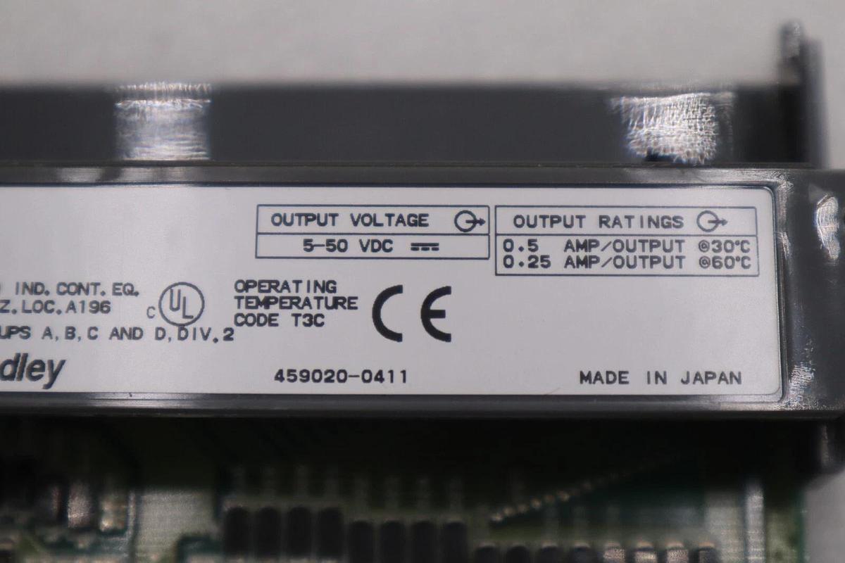 Used ALLEN BRADLEY 1746-OB32 SER D SLC500 OUTPUT MODULE STOCK L-685C