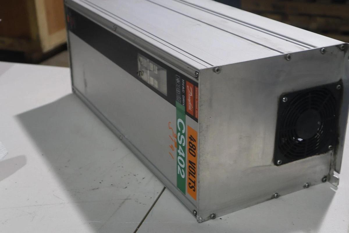 Used Danfoss VLT 3500 Type 3516 Adjustable Frequency Drive 175H7351 15HP STK 801A