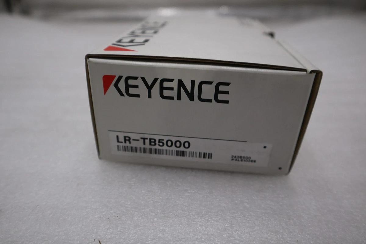 NEW OPEN BOX Keyence LR-TB5000 Laser Sensor LRTB5000 STK GF148A