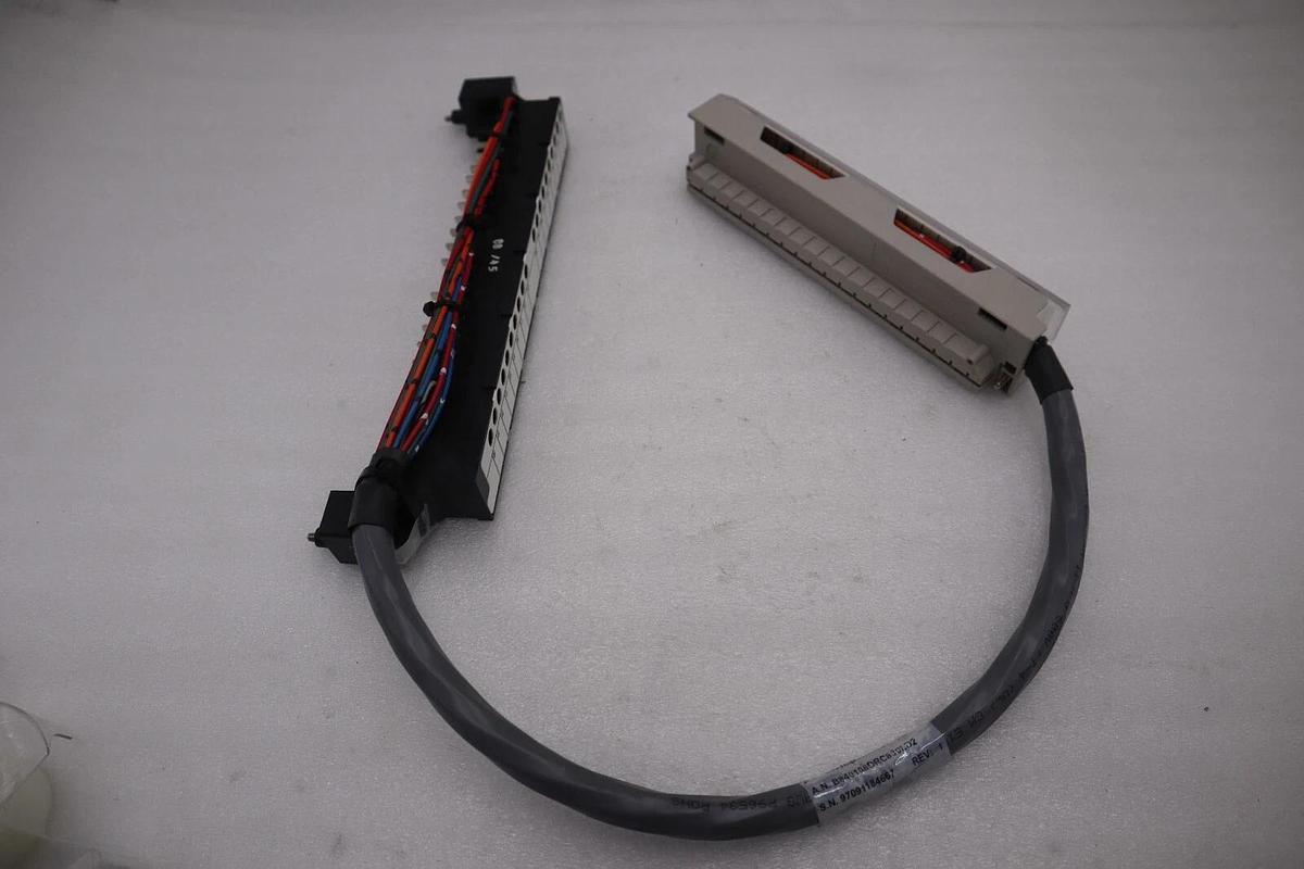 NEW NO BOX SCHNEIDER ELECTRIC 840108RC8302 /140XTS00200 STOCK G762