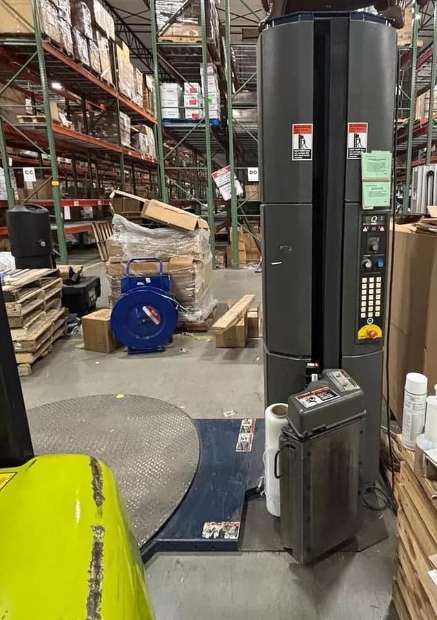 Used Lantech Q-300 Semi Auto Stretch Wrapper Low Profile