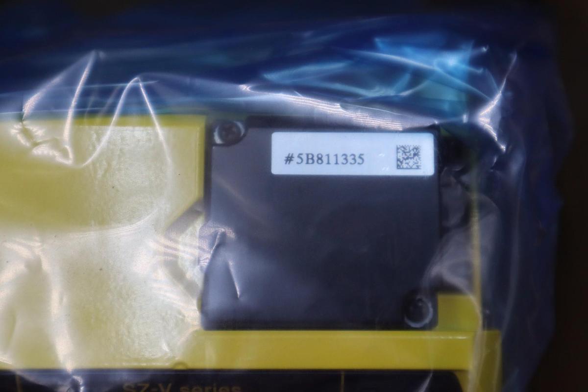 Keyence SZ-V04 Safety Laser Scanner - NEW IN BOX - STOCK GF67