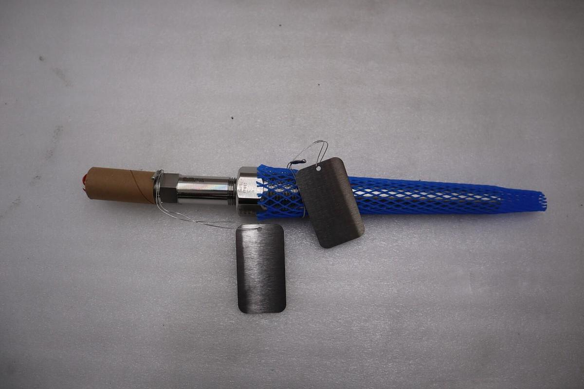 Used Emerson Rosemount Temperature Sensor R-214C*31132220 214CRTSMB1S4E0077LXW #5905