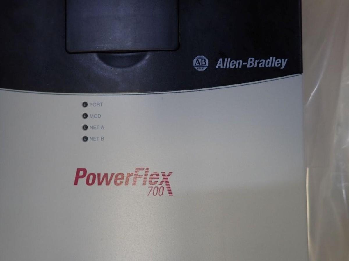 Used ALLEN BRADLEY 20BD077A0AYNAND0 POWERFLEX 700 DRIVE VFD 60 HP NEW UNIT STOCK S654
