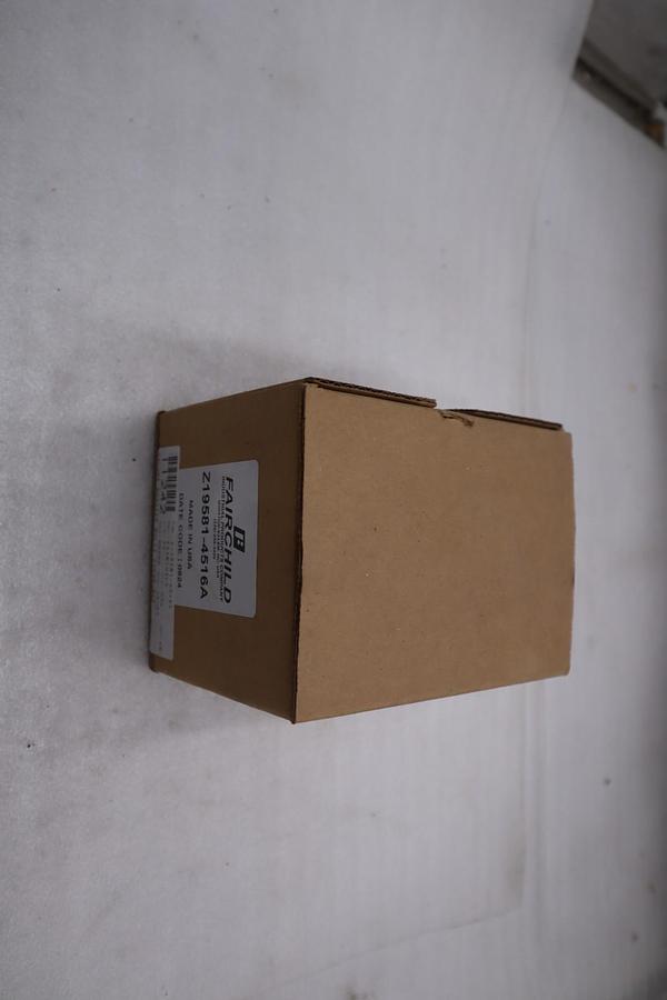 Fairchild Z19581-4516A Volume Booster 250psig Max - NEW NO BOX - STOCK GF869