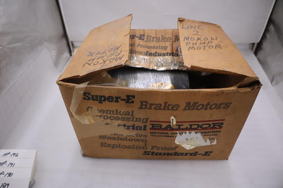 Used Baldor VM3559 AC Motor 208-230/460v-ac 3450rpm 3hp NEW IN BOX STOCK HP-184