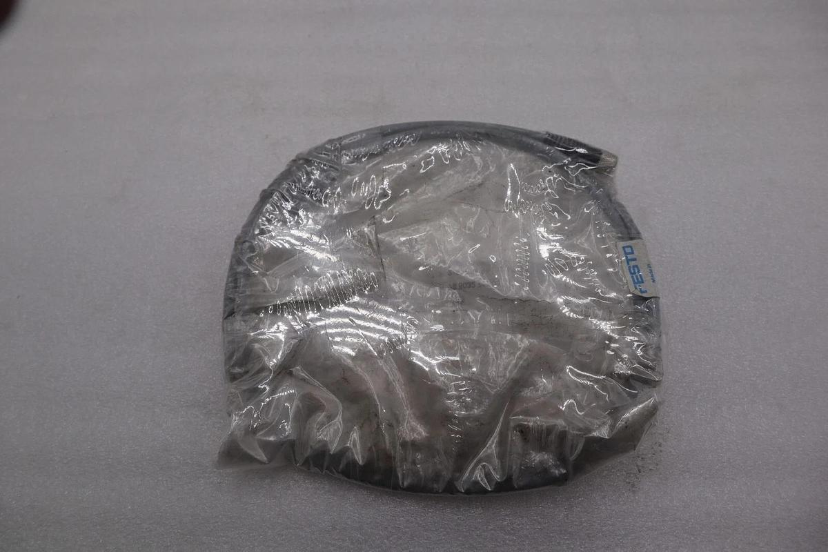Festo KM8-M8-GSGD-1 Connecting Cable. PN: 175489 STOCK K-3913
