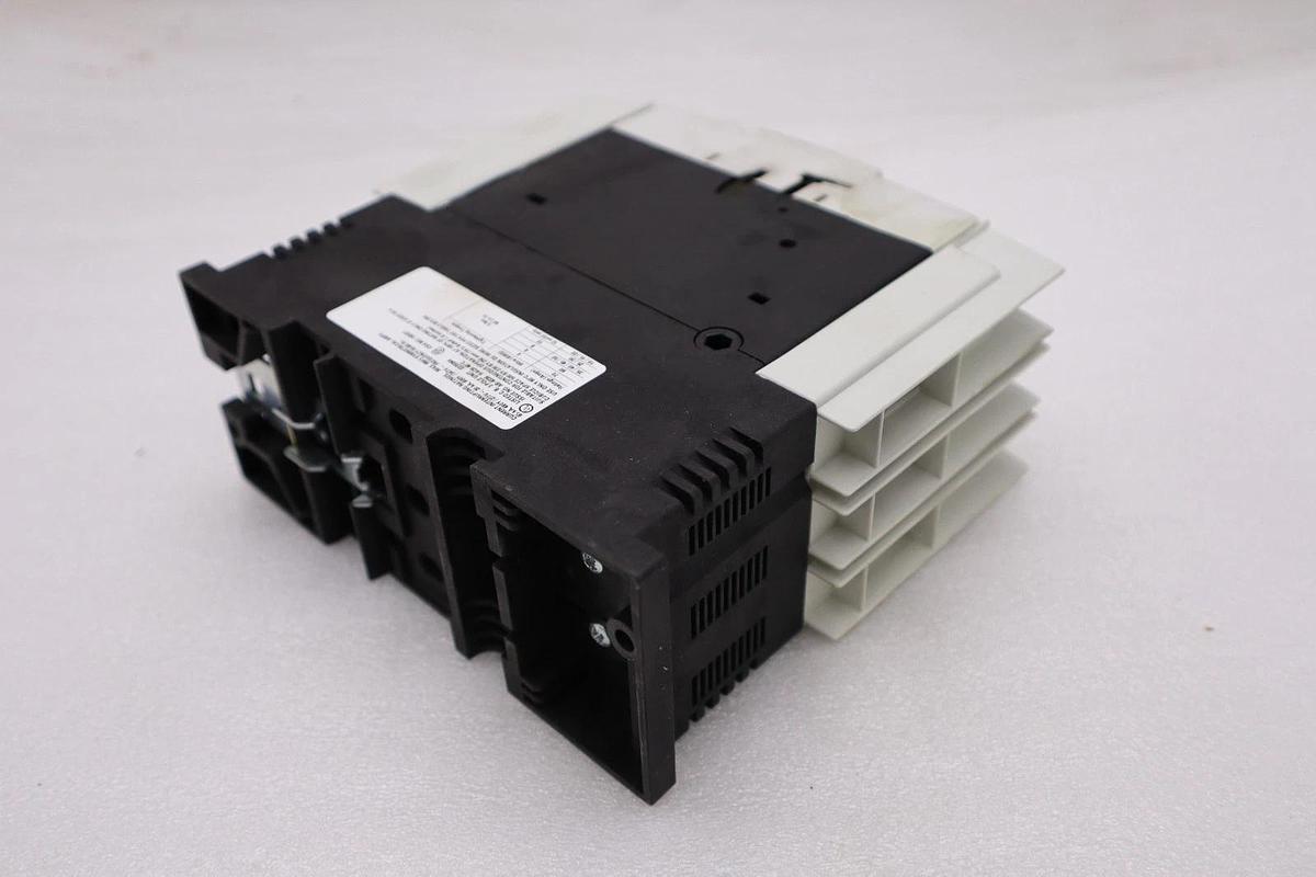 Used SIEMENS 3RV1742-5BD10  CIRCUIT BREAKER 15A STOCK H1426