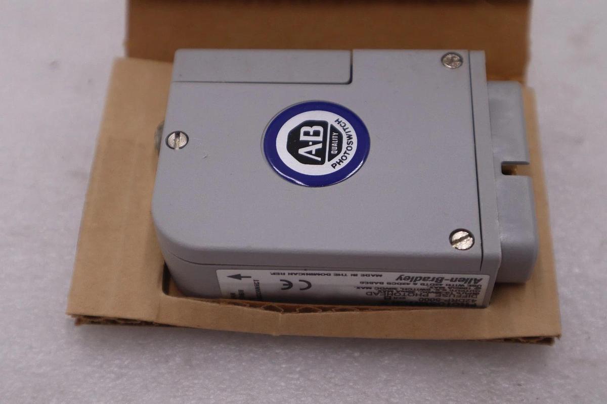 Used ALLEN BRADLEY 42DRP-5000 / 42DRP5000 PHOTOSWITCH DIFFUSE PHOTOHEAD NEW IN BOX
