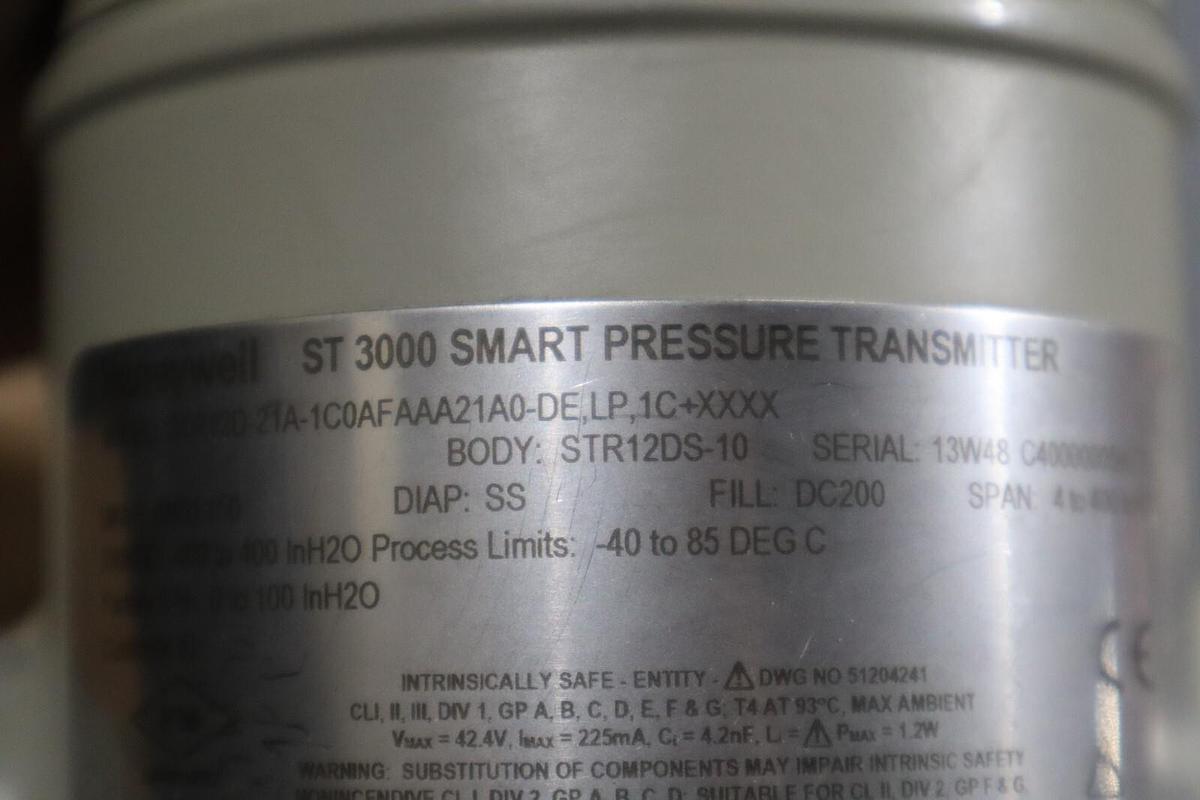 Used HONEYWELL ST3000 ST 3000 SMART PRESSURE TRANSMITTER STR12D-21A NEW UNIT #G701