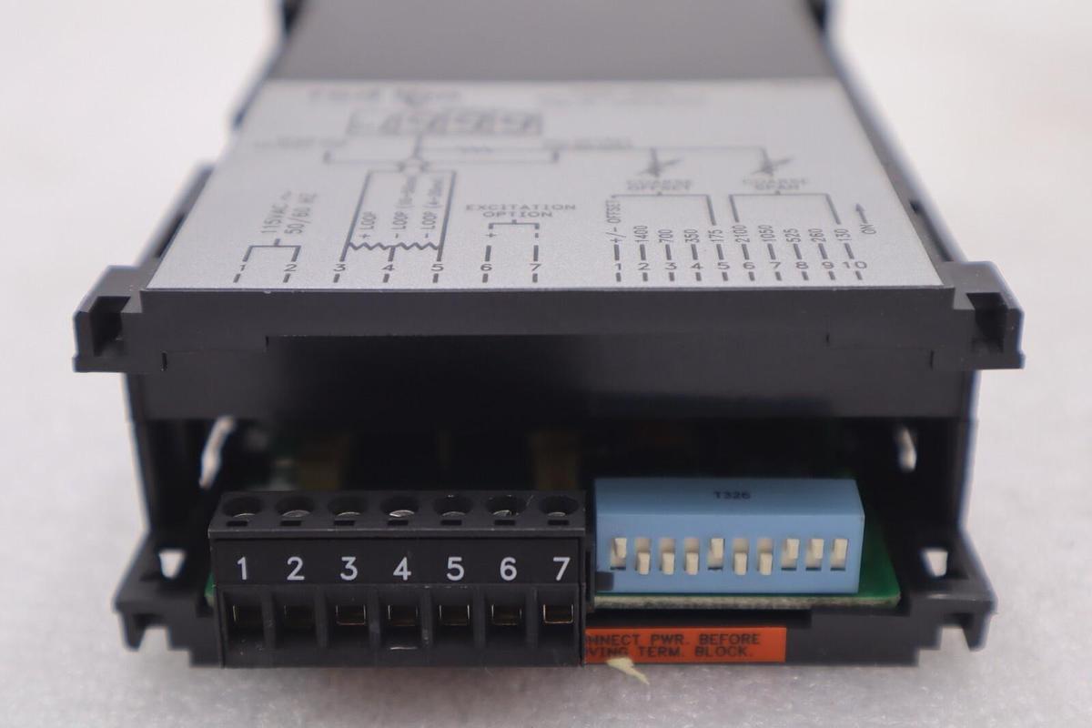 Used Red Lion APLCL401 Current Loop Indicator New Stock 2974