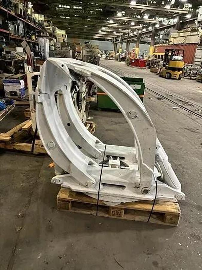 Used CASCADE 72" DIAMETER PAPER ROLL CLAMP 42H-RCP-04A CLASS IV MANUFACTURED 2019
