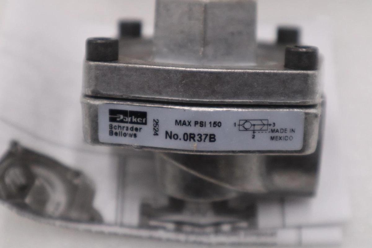 Used PARKER 0R37B 3/8" EXHAUST VALVE MAX PSI 150 - STOCK GF272A