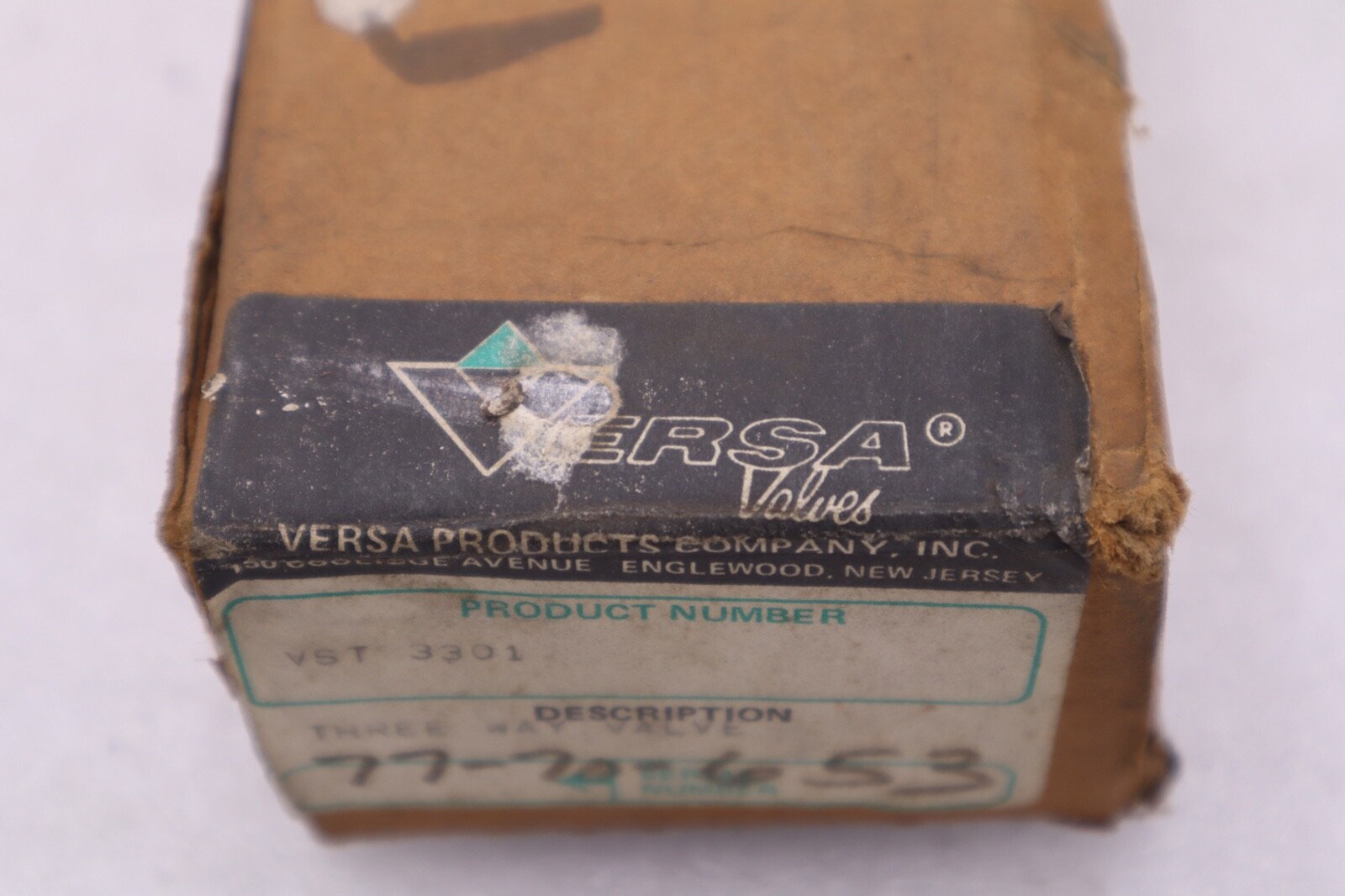Used VERSA VALES VST 3301  S/N 77-70-653 THREE WAY VALVE STOCK #B-855