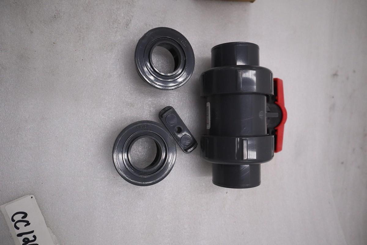 Used NEW OPEN BOX Spears 1829-012 1-1/4 PVC Union Ball Valve STK CC120