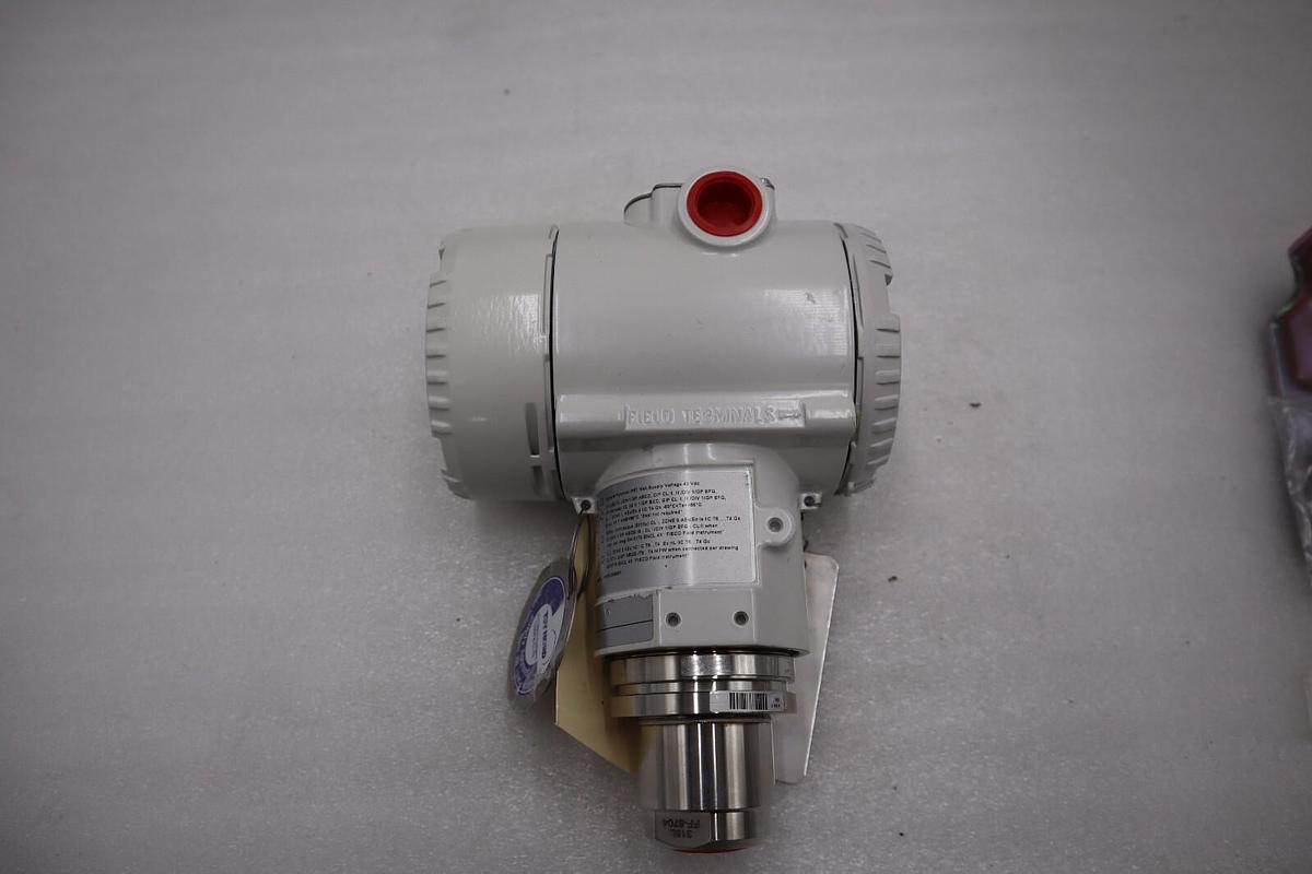 Used ABB 2600T Hart Transmitter 266 / 266HSHESBA8 - NEW open box STOCK 5590