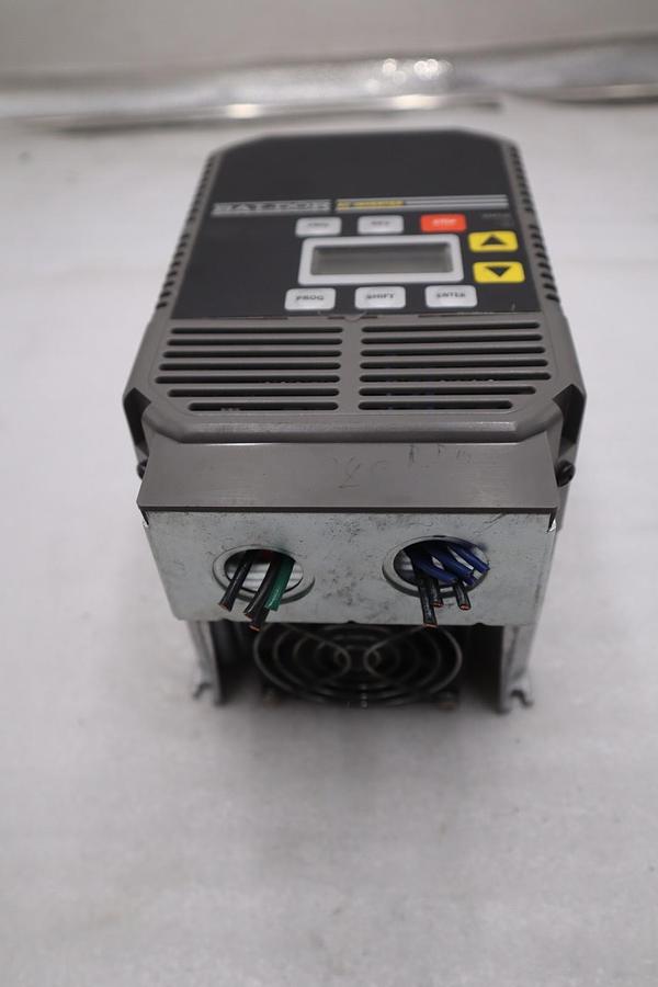 Used BALDOR RELIANCE MODEL ID10403-E DRIVE 3HP 400/460VAC 50/60HZ STOCK 5267A