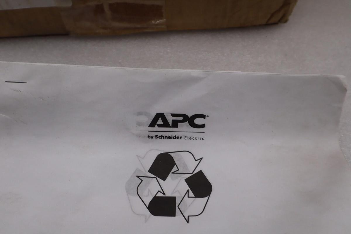 NEW SCHNEIDER ELECTRIC APC RBC7 NON-SPILLABLE BATTERY 17AH 12 VAC STOCK 5443