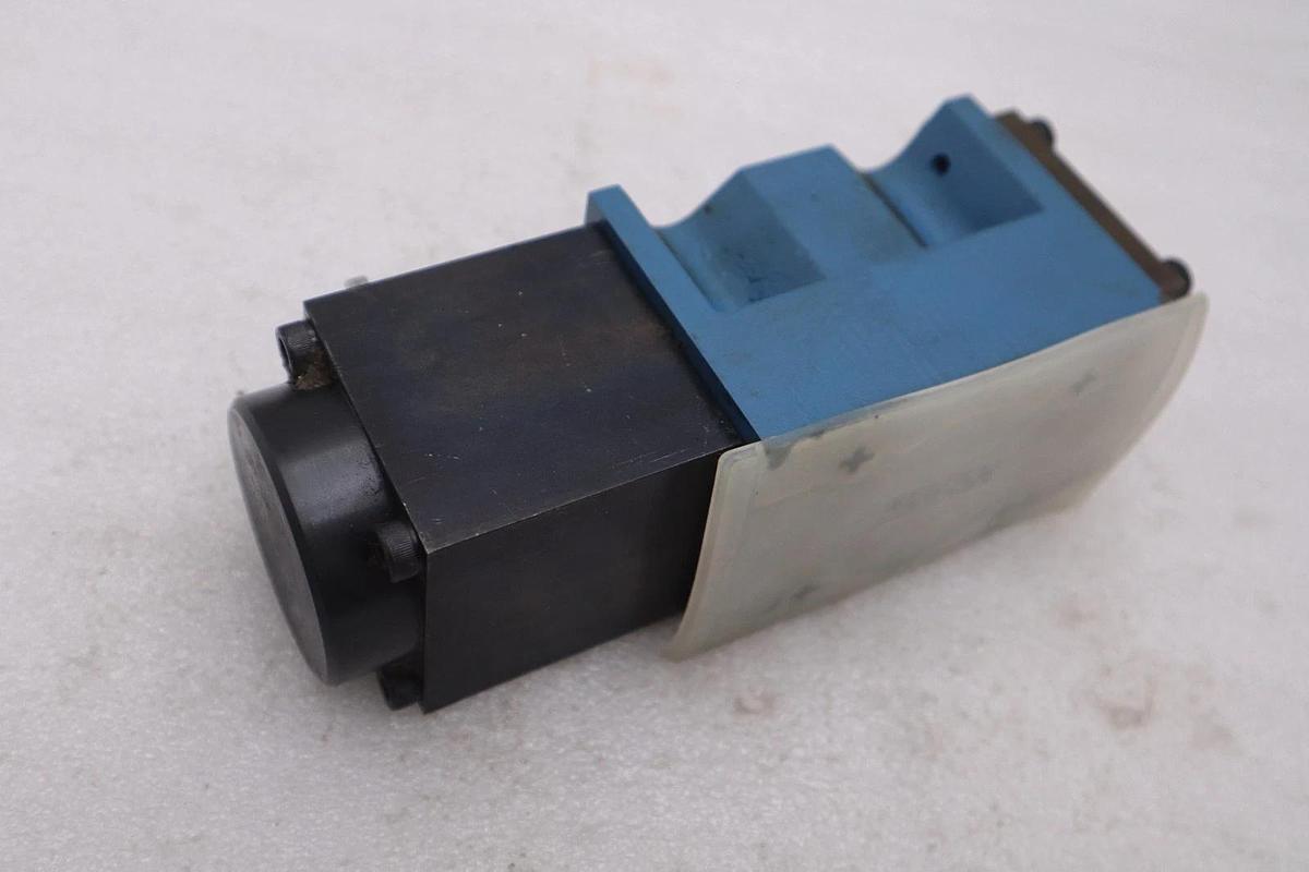NEW Eaton Vickers KTG4V-5-2B50N-Z-M-U-H7-30 / KTG4V 5 2B50N Z M U H7 30 Valve