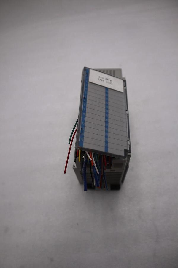 Used Allen-Bradley 1769-IQ32 SER A F/W 3.1 Compact I/O 32 PT Input Module STOCK K-12C