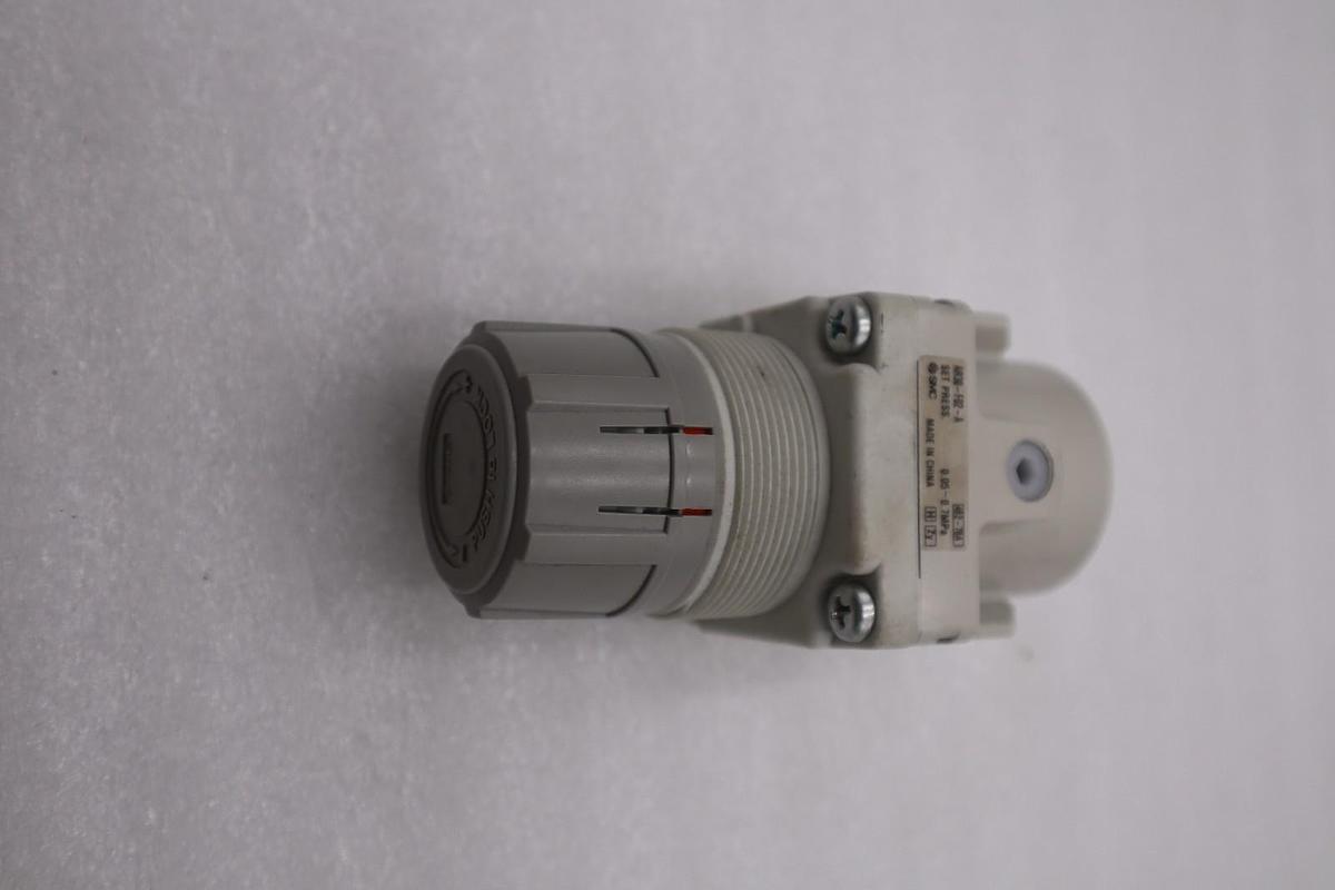 Used SMC AR30-F02-A Modular Air Regulator NEW OPEN BOX STK H1186A
