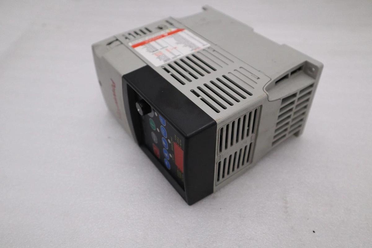 Used Allen Bradley AB 22A-D2P3N104 /A PowerFlex 4 AC Drive 1HP 3Ph 480V STOCK H1405
