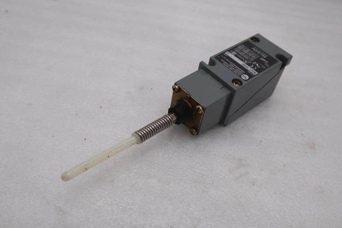 ALLEN-BRADLEY OIL TIGHT WOBBLE STICK LIMIT SWITCH 802T-WSP SERIES H NEW #GF-710A