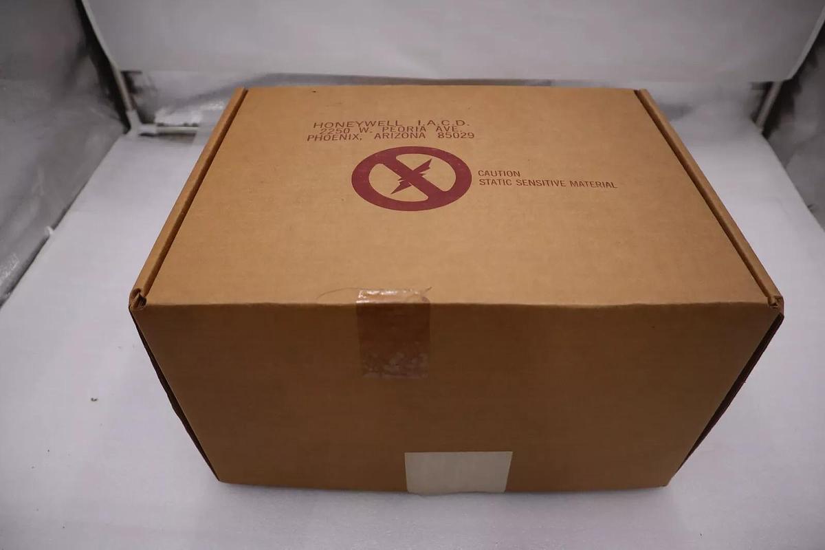 HONEYWELL DC POWER SUPPLY 51109818-100 NEW IN BOX UNIT STOCK G78A