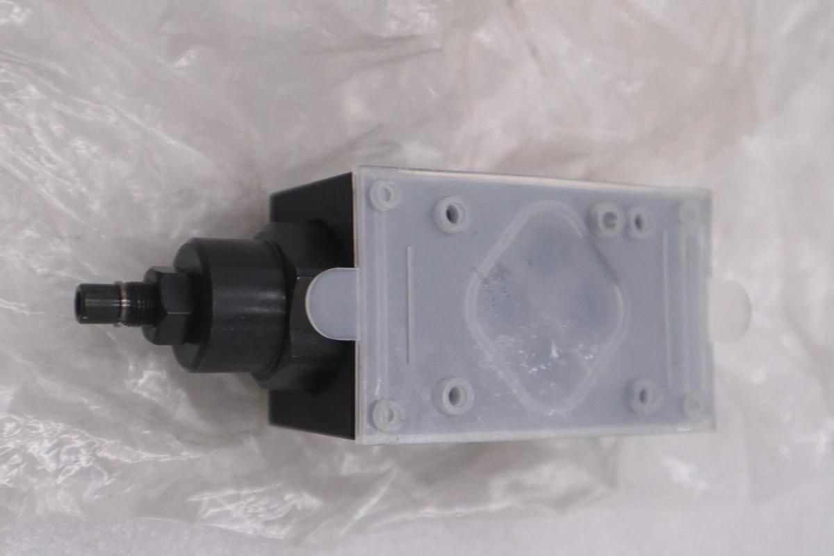 VICKERS DGMFN-3-Z-P2W-41 FLOW CONTROL VALVE DGMFN3ZP2W41 STOCK K450B